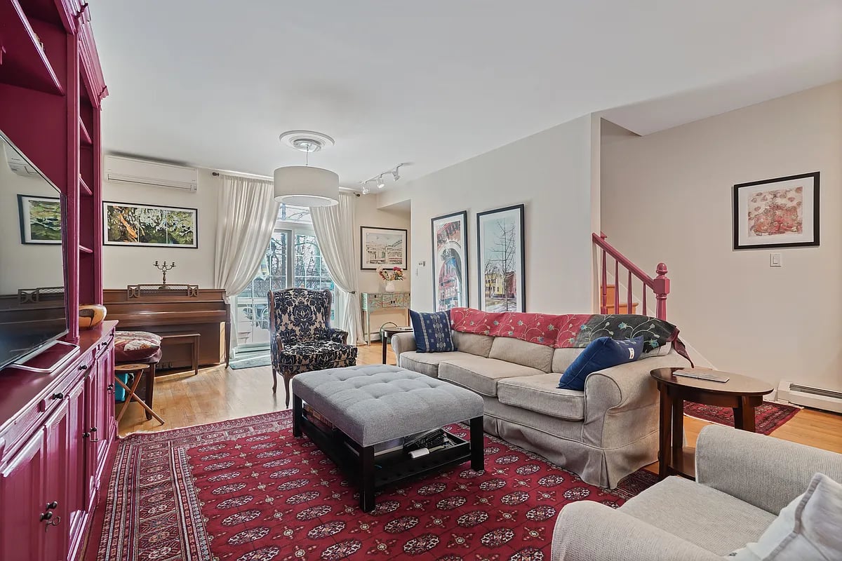 3 Dennett Place