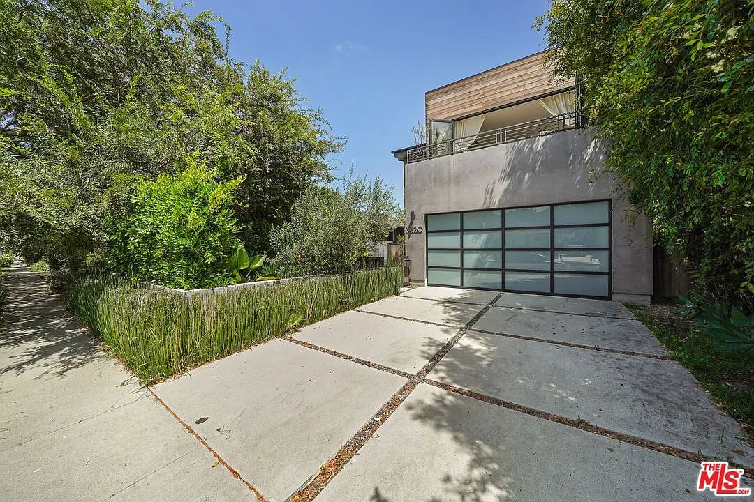 3620 Greenwood Ave