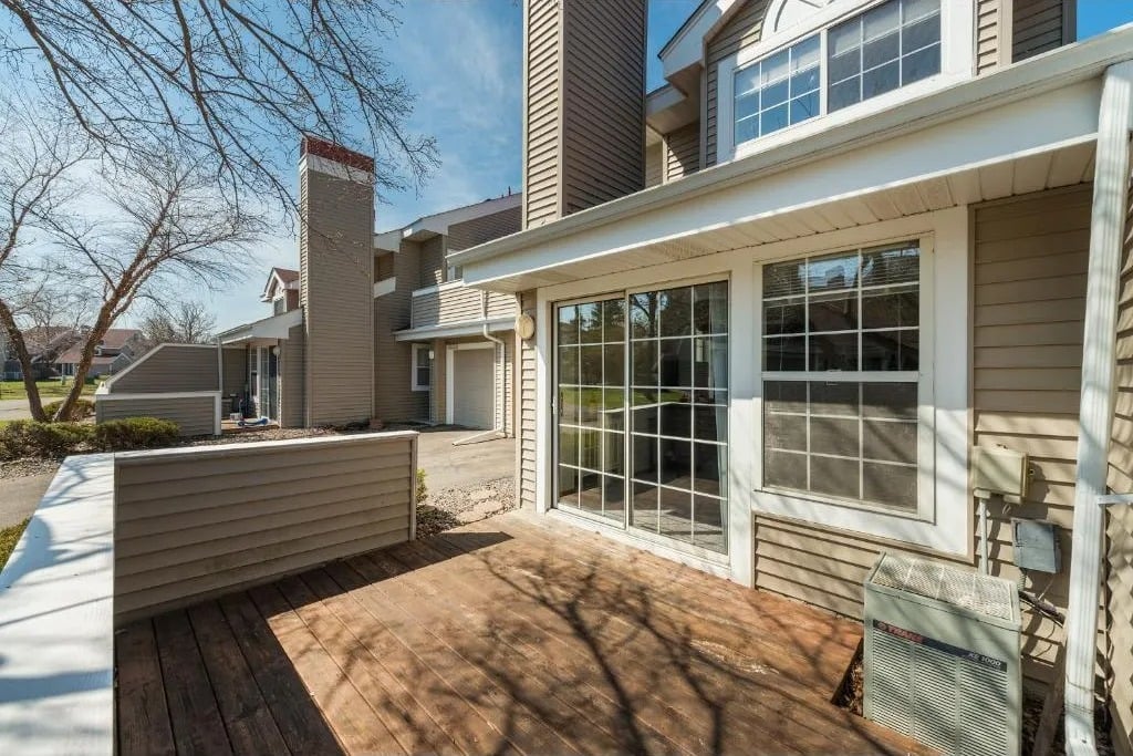 2040 Shenandoah Ct #C