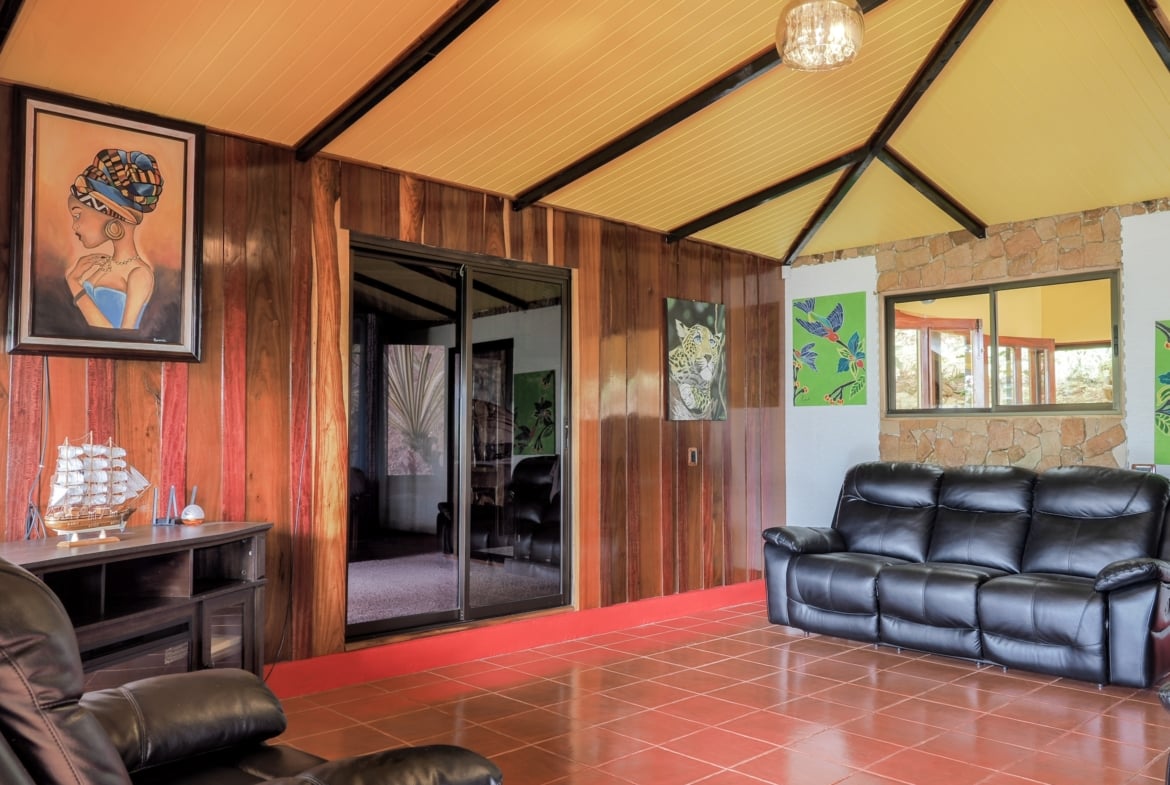 Mountain View Home for Sale in San Isidro | Casa Atlantis Near Reserva Biológica Quebradas