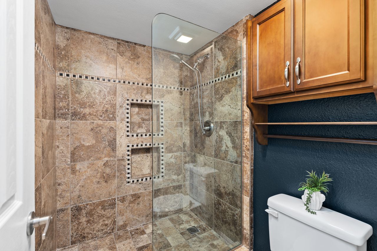 Miraleste Condo