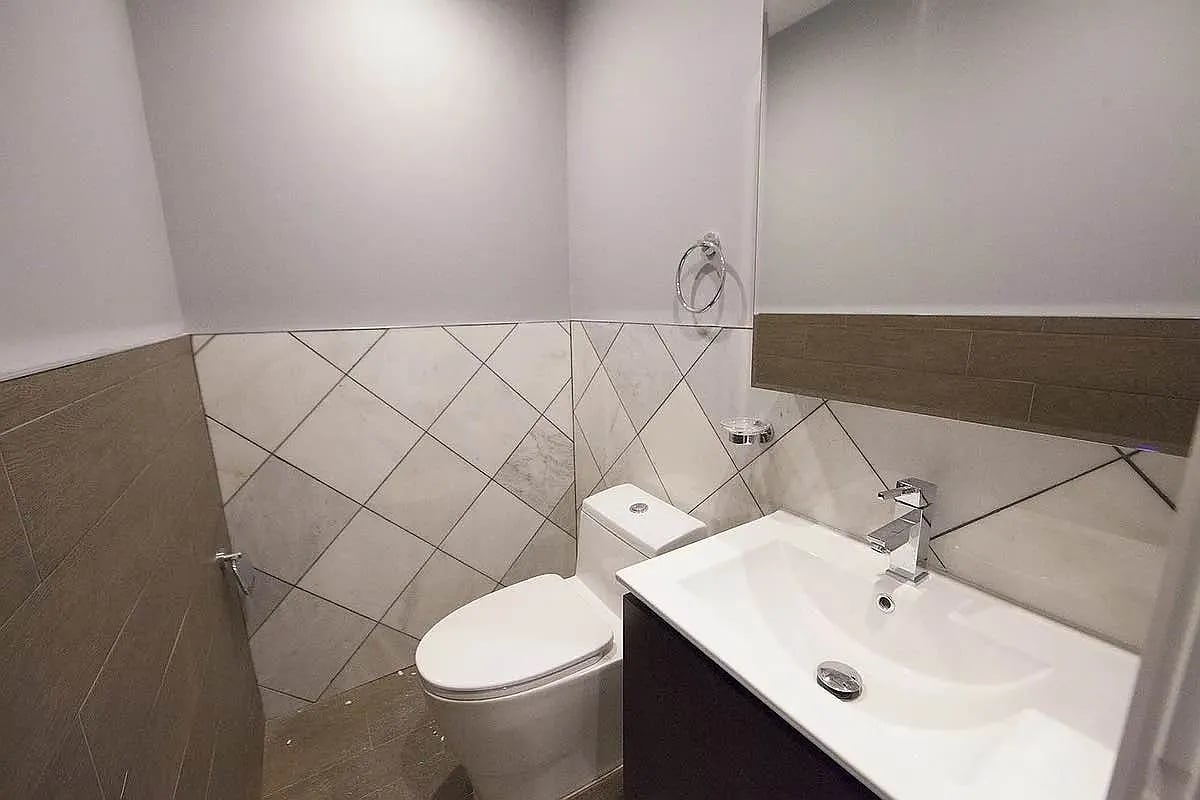613 Woodward Ave 1B