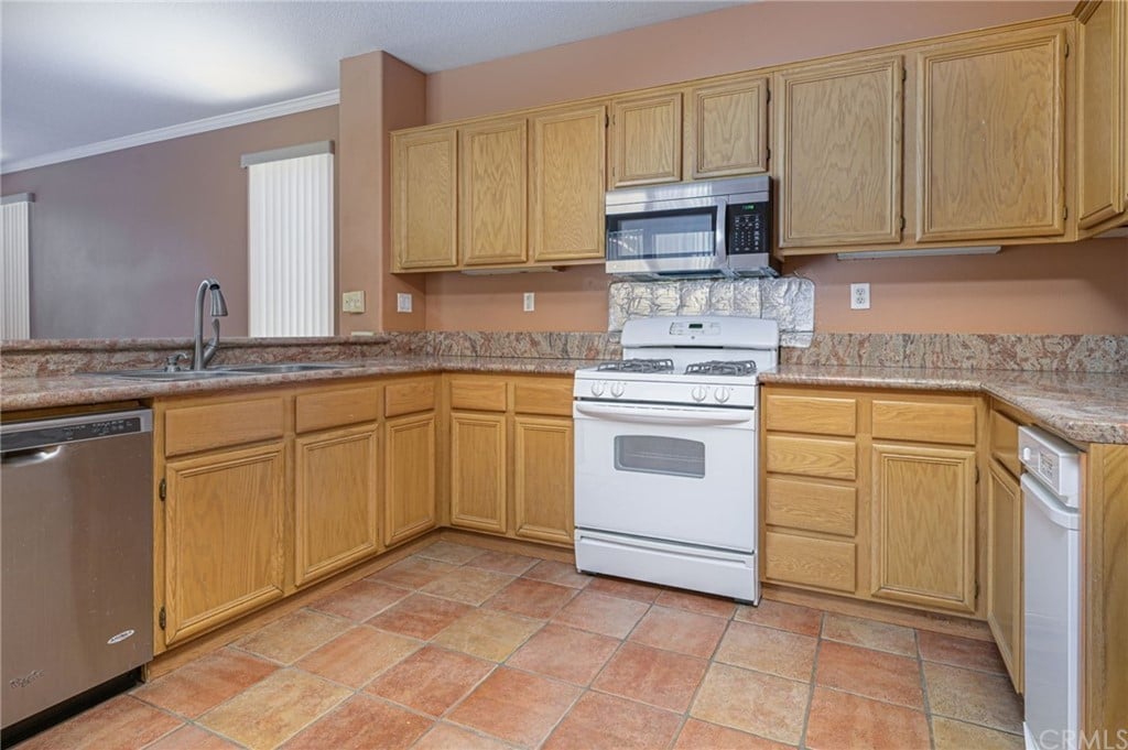 13901 Visions Dr