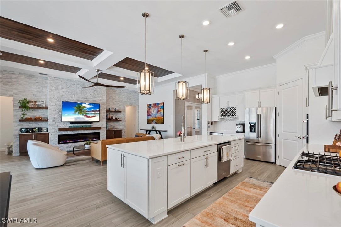 19129 Aqua Shore Dr