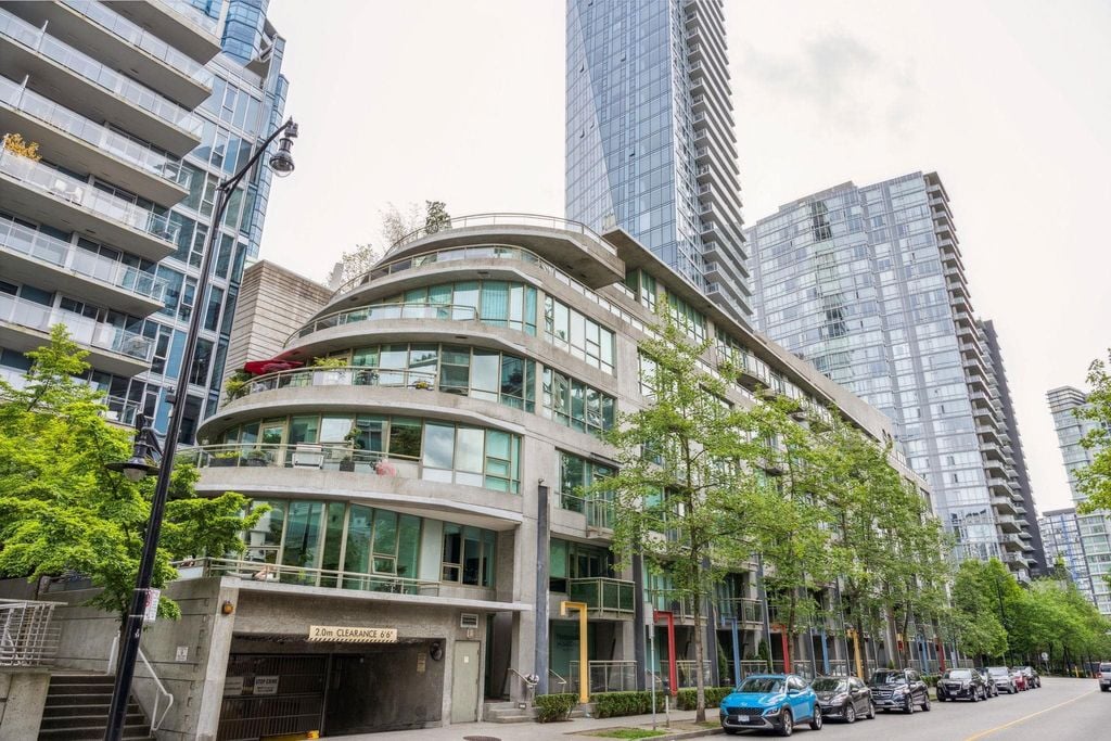 1478 W Hastings St, #400