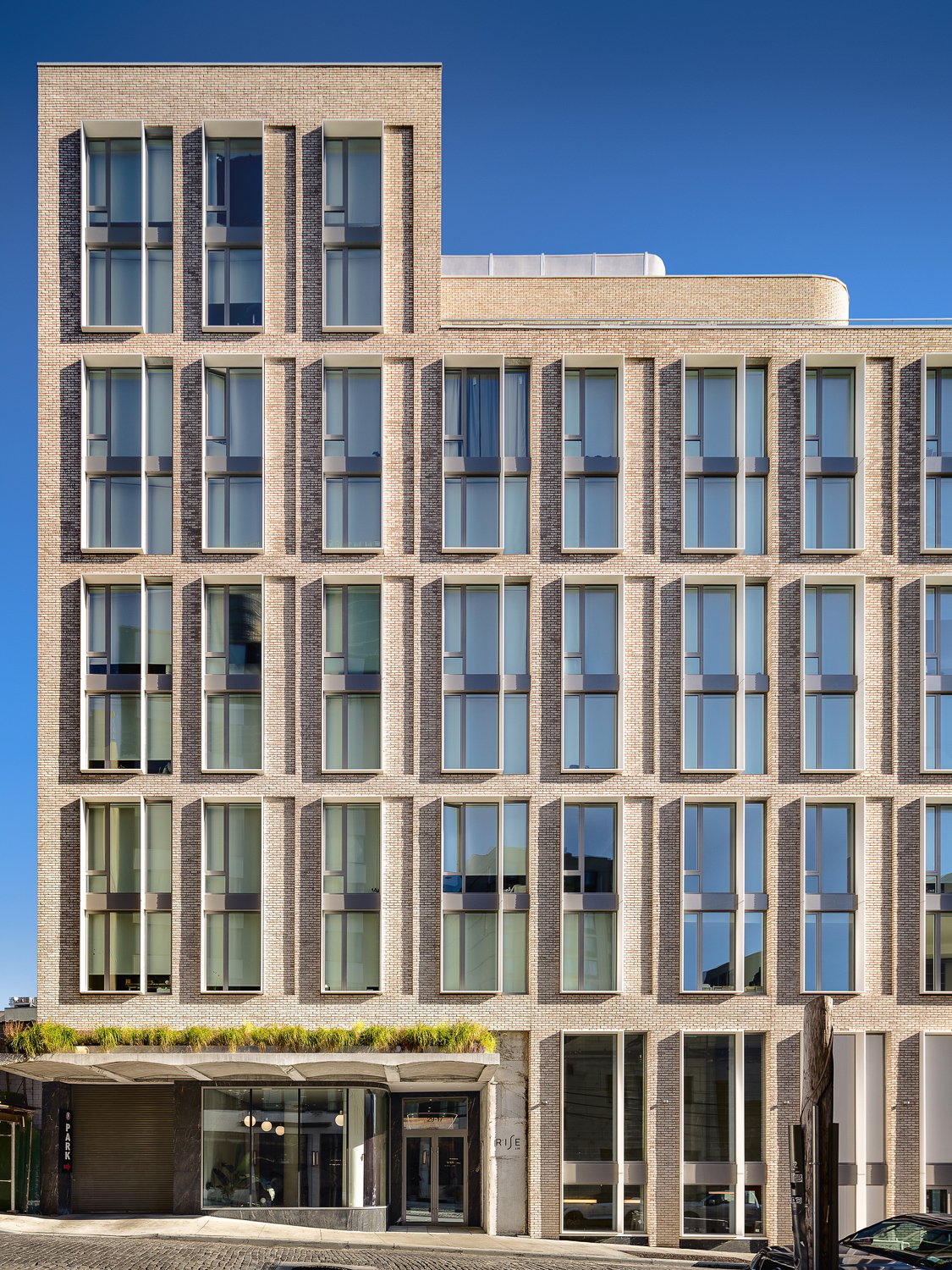 29-17 40th Avenue, 804
