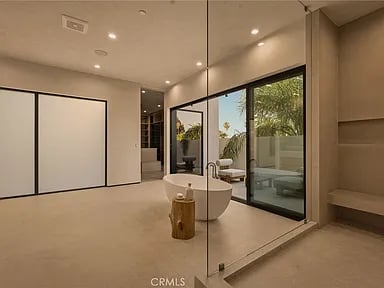 15450 Huston St