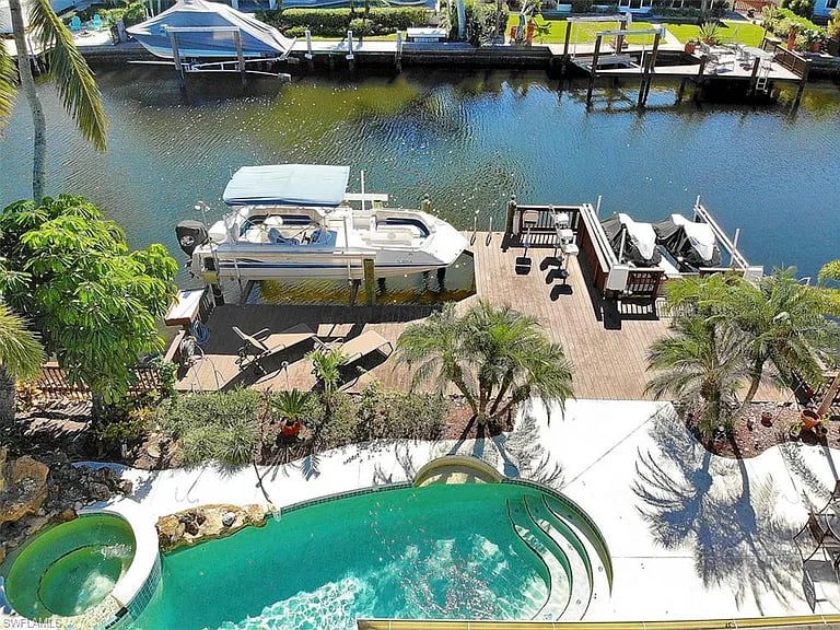 284 Trade Winds Ave