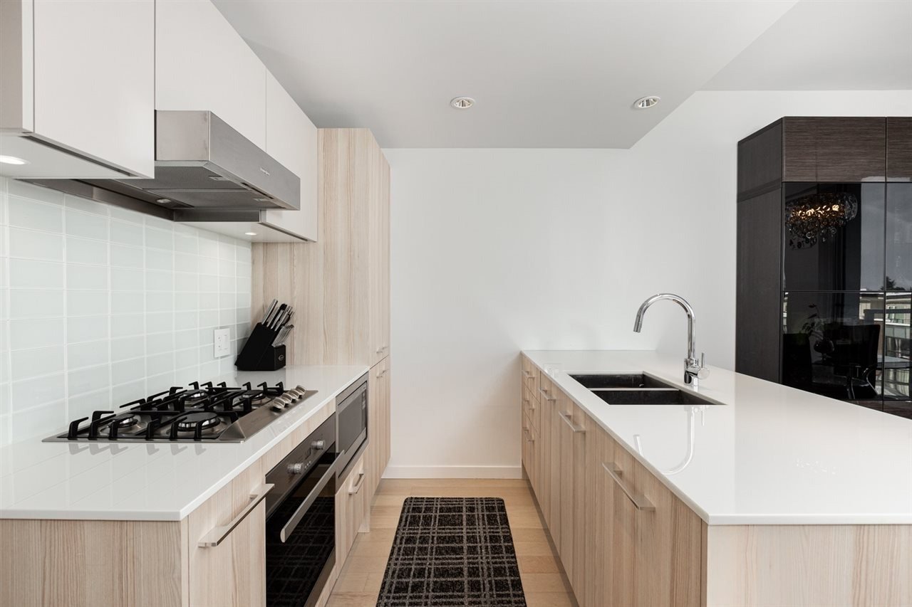 2220 Kingsway, #608