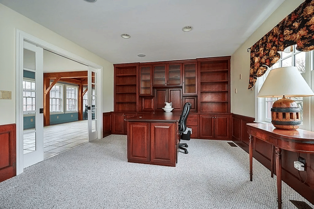 257 Leyden Rd