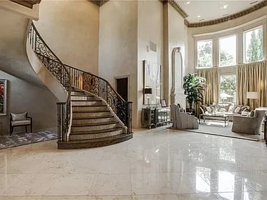 5514 Lobello Dr
