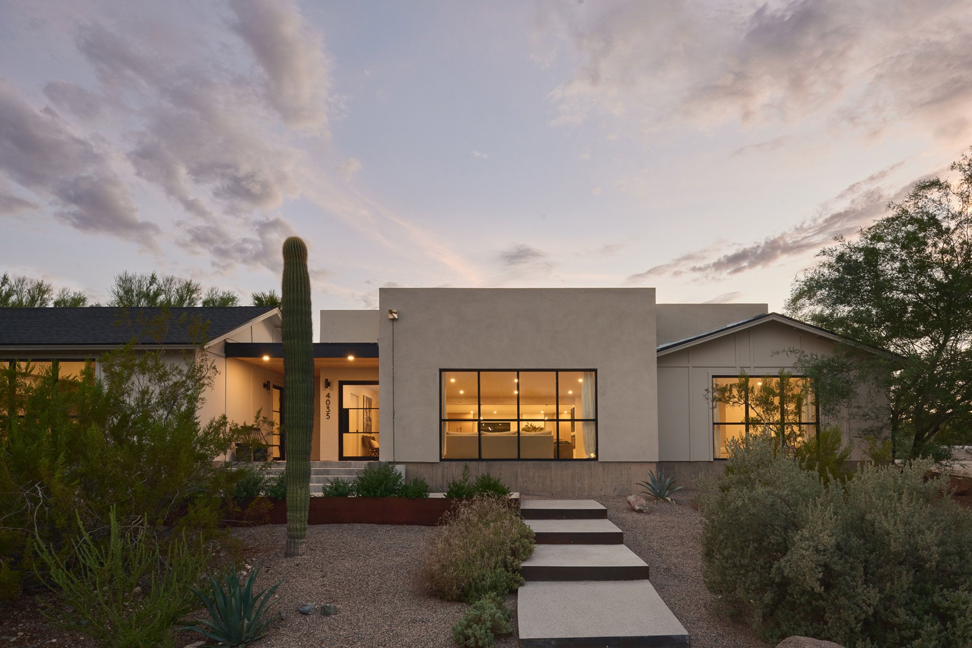 4035 E MCDONALD Drive