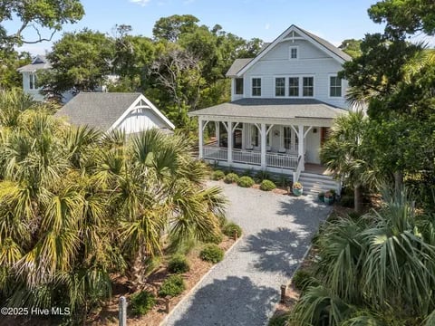 306 Whale Head Way