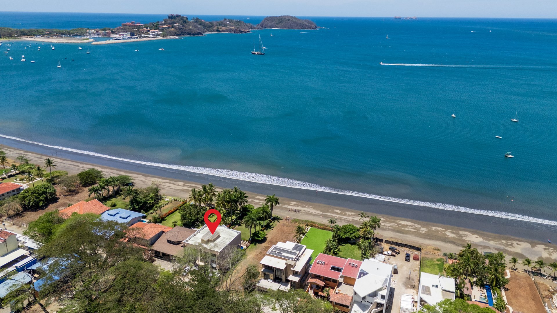 El Destino 1A | Beachfront Retreat in Surfside Potrero
