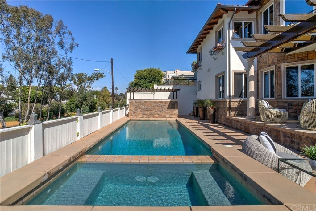 2213 Agnes Rd