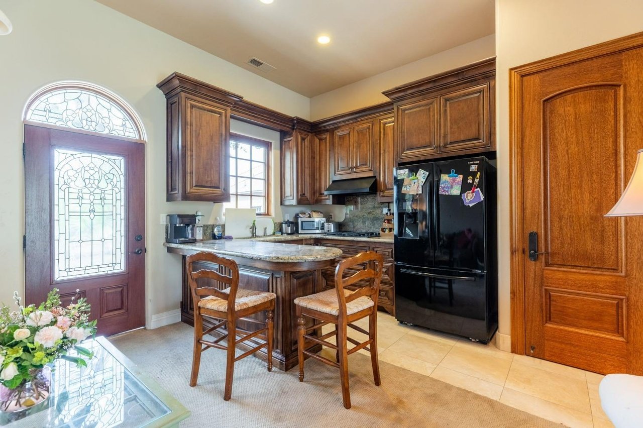1140 Cold Springs Rd