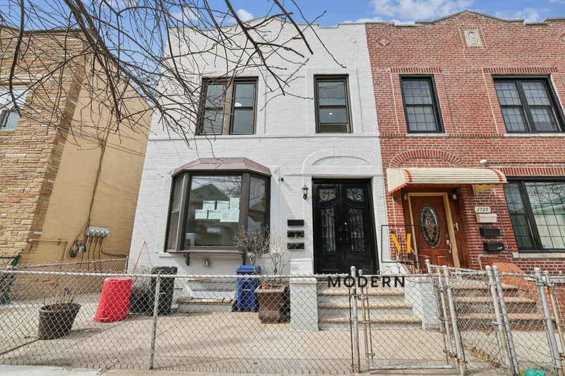 2722 E 26th St, 2F