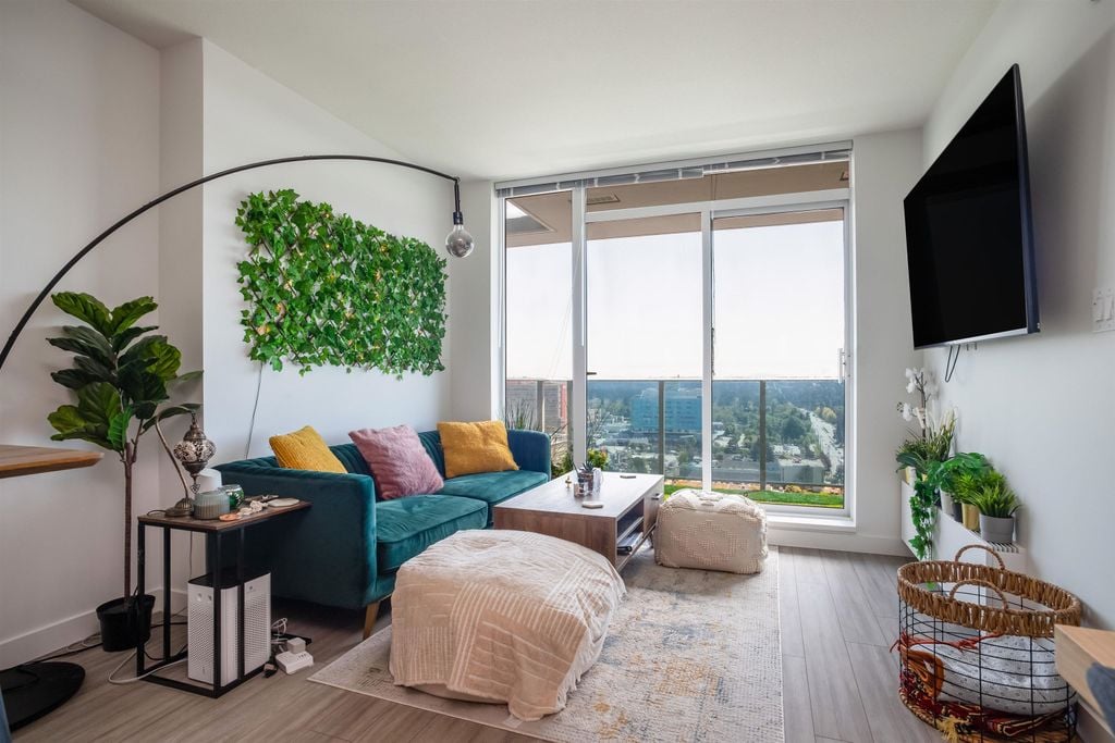 13615 Fraser Hwy, #1602