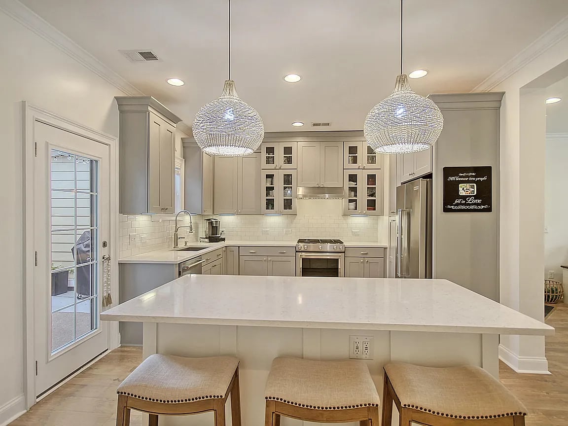 3436 Yarmouth Dr