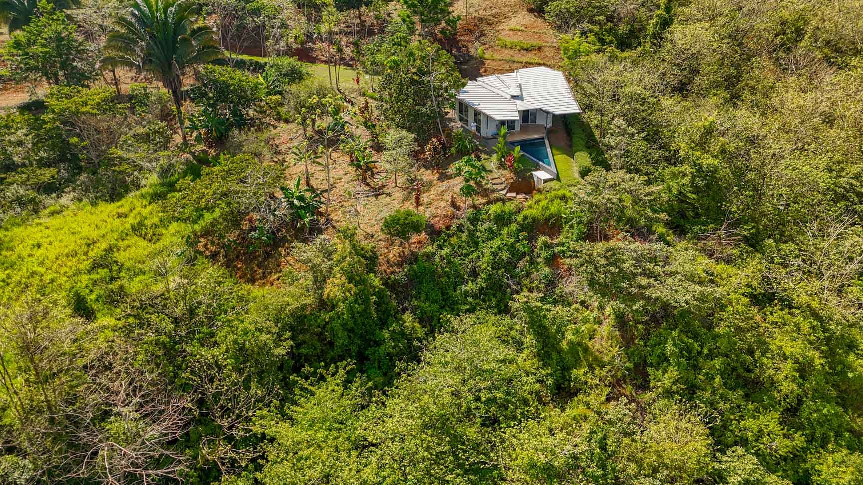 32-Acre Self-Sustainable Off-Grid Farm Near Ojochal with House, Solar Power & River