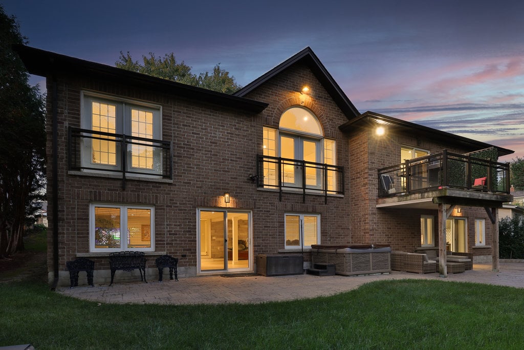 1520 Drymen Cres