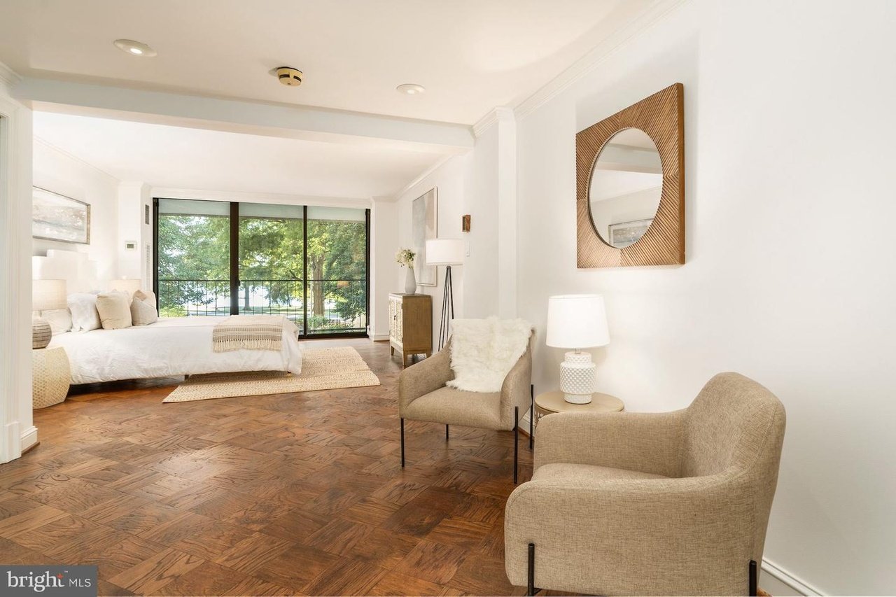 2700 Virginia Ave NW Unit 101/102