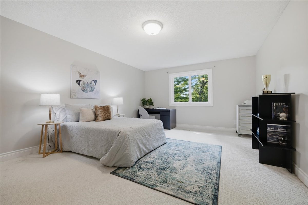 Rare Court Location on Oakville Golf Course