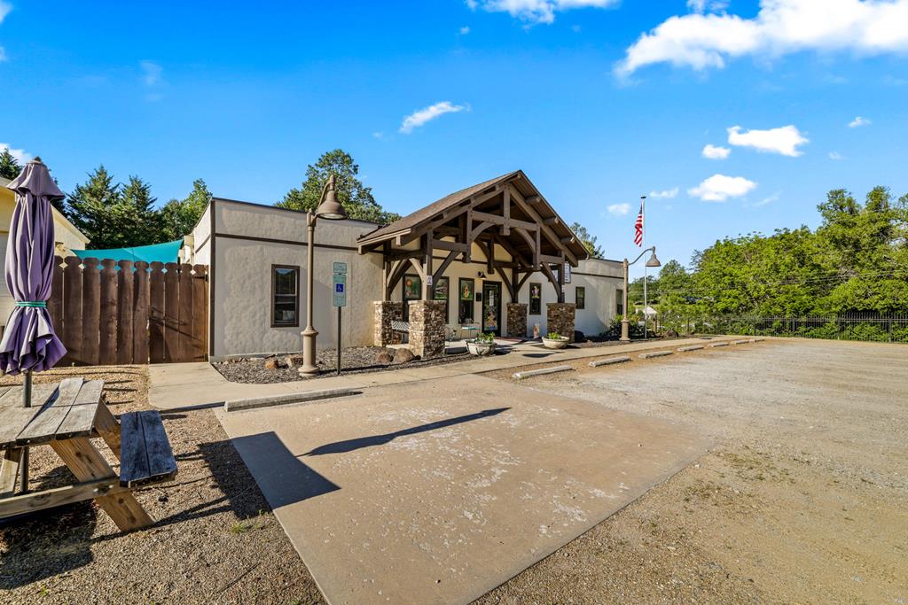 310 Terrell Rd
