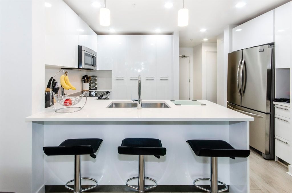 733 W 3rd St, #404