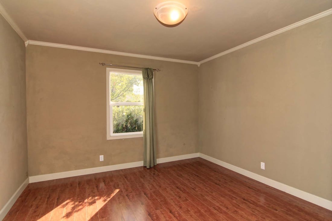 Just Listed! Near Tahoe Park with HUGE Bonus Room!