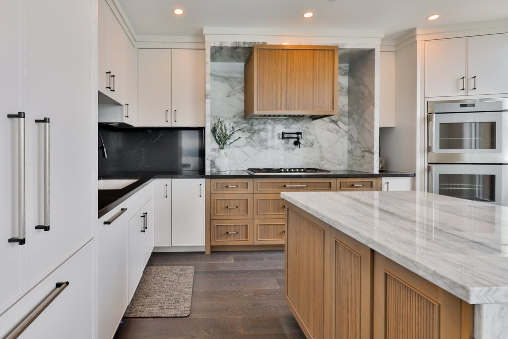 2060 Lakeshore Road #2101
