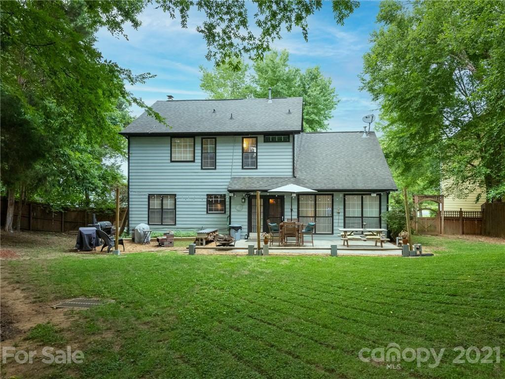 11127 Berkley Square Ln