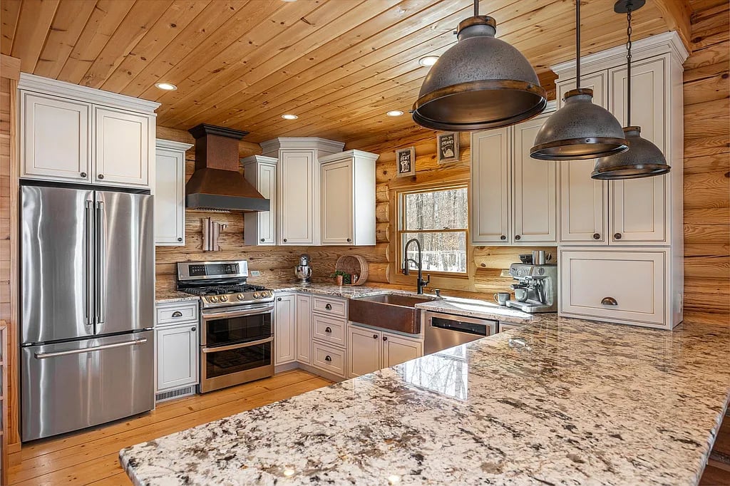 2657 Blackwater Rd NW