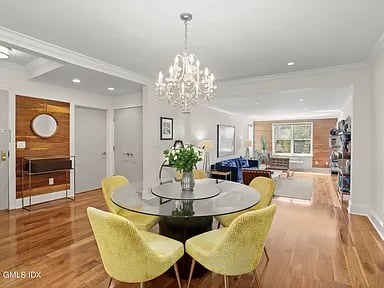 25 W Elm St APT 30