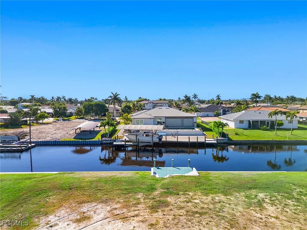 9821 Cypress Lake Dr