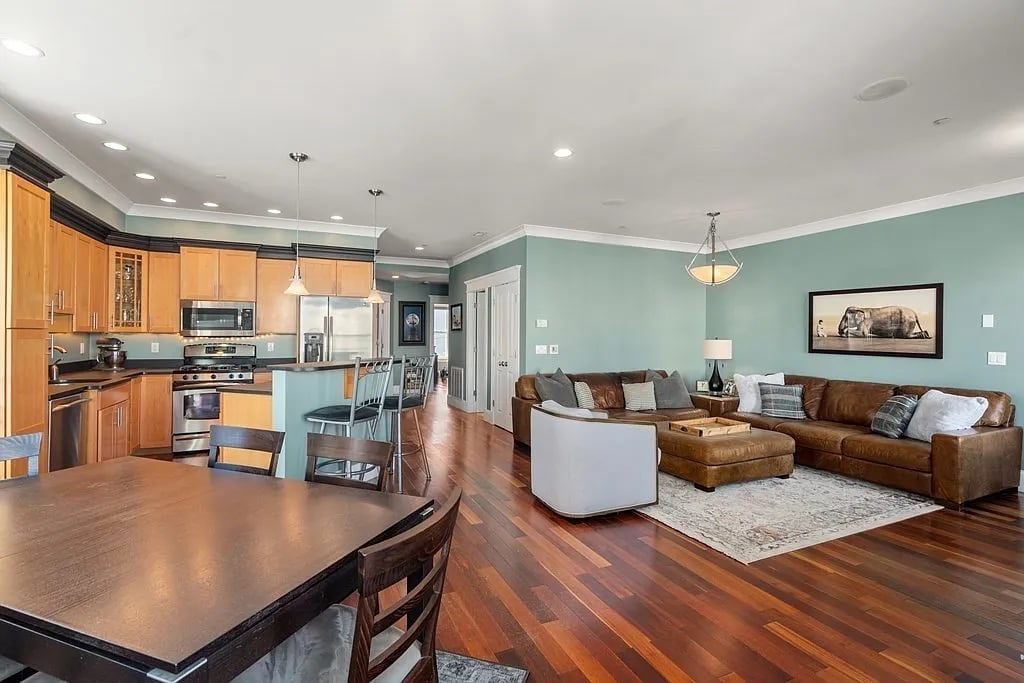 25 Mount Vernon St #3