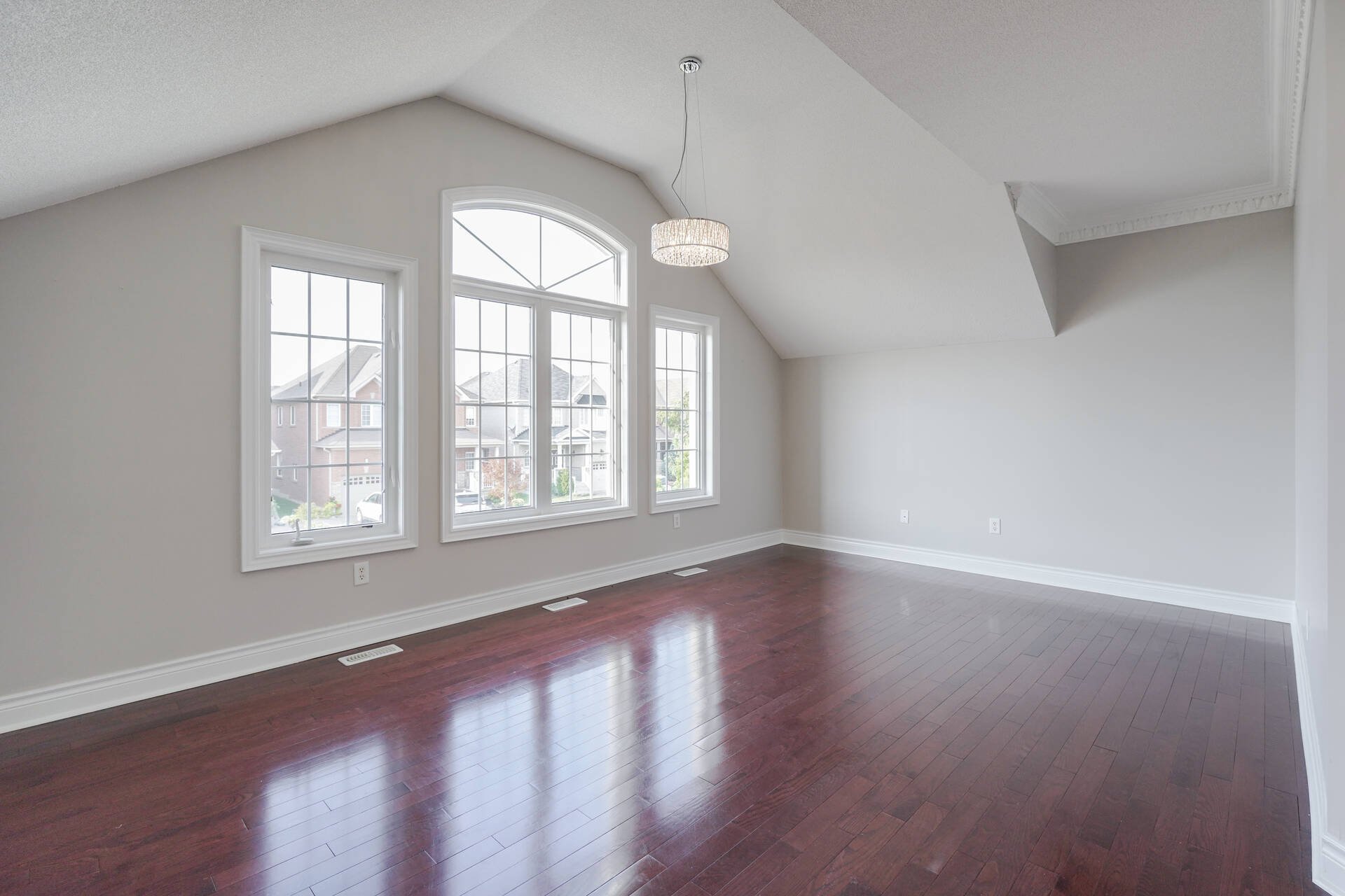 1648 Pennel Drive Unit: Upper