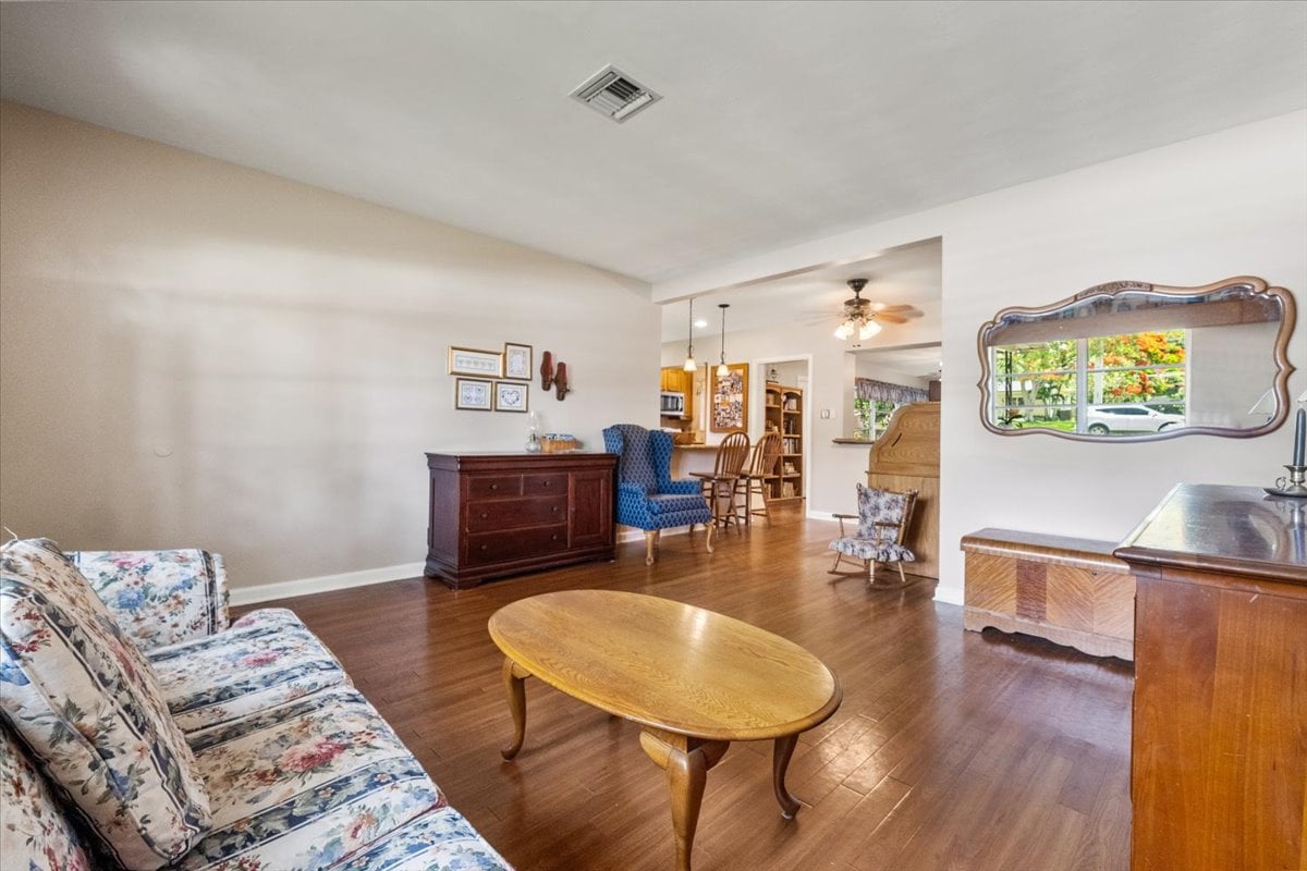 404 NE 11th Ave