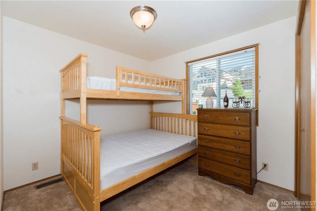 325 W Beach Dr