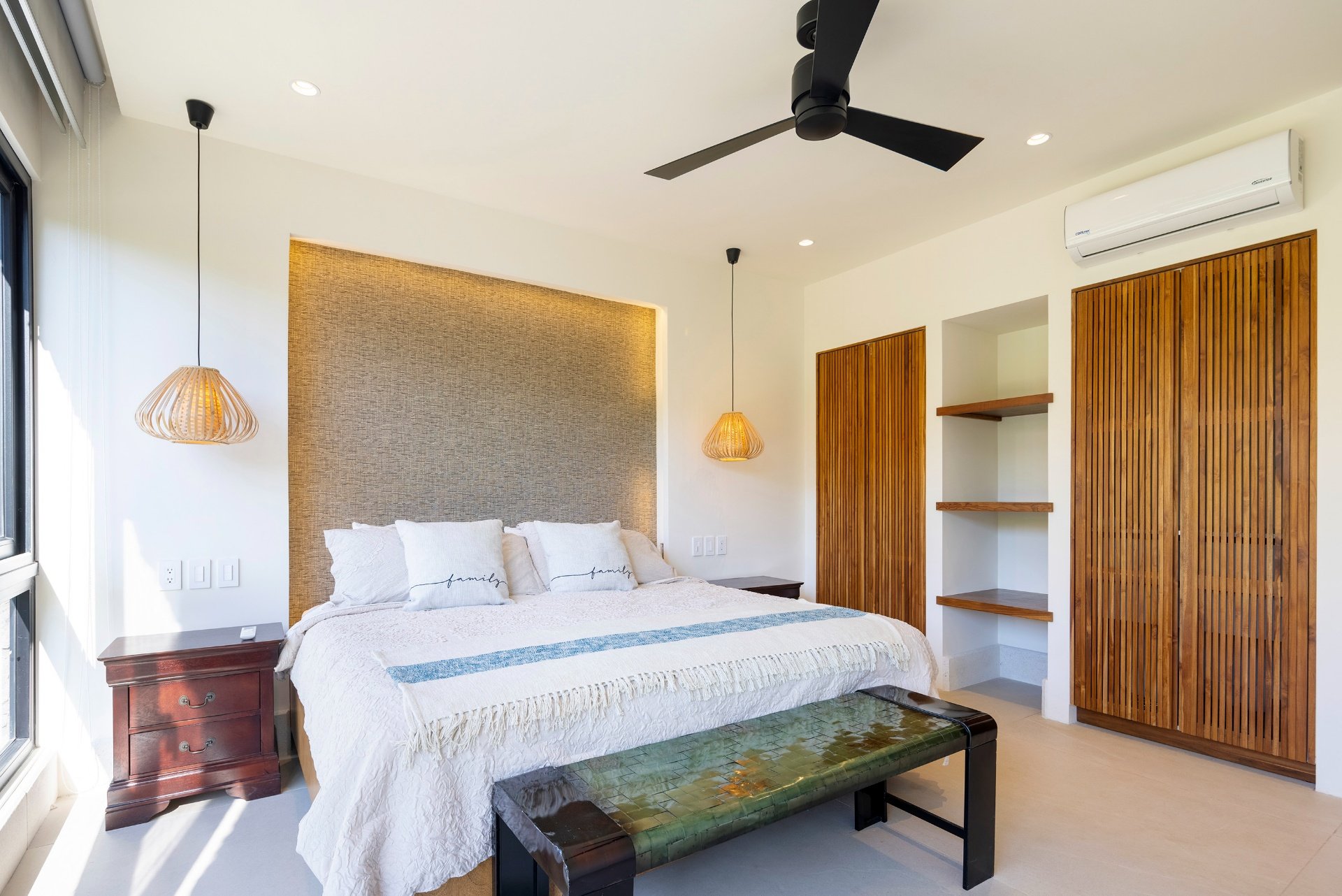 Casa Roacamar:  A Modern Coastal Sanctuary Steps from Playa Bonita