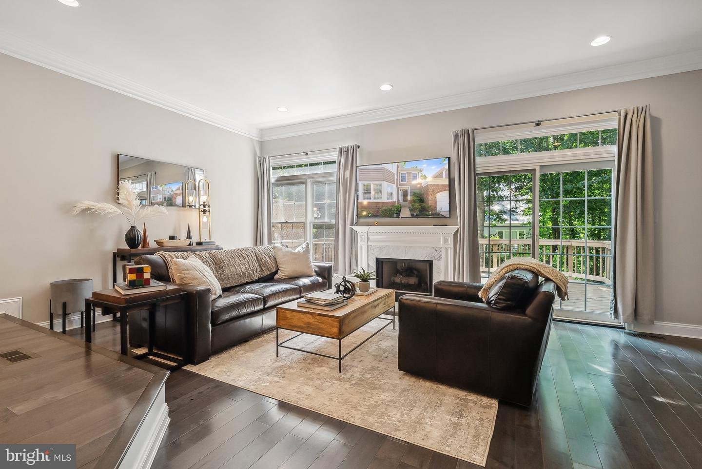 1239 Woodbrook Court