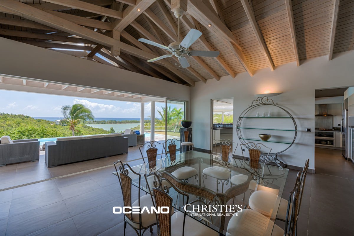 VILLA NO LIMITS AND VILLA CALLISTO