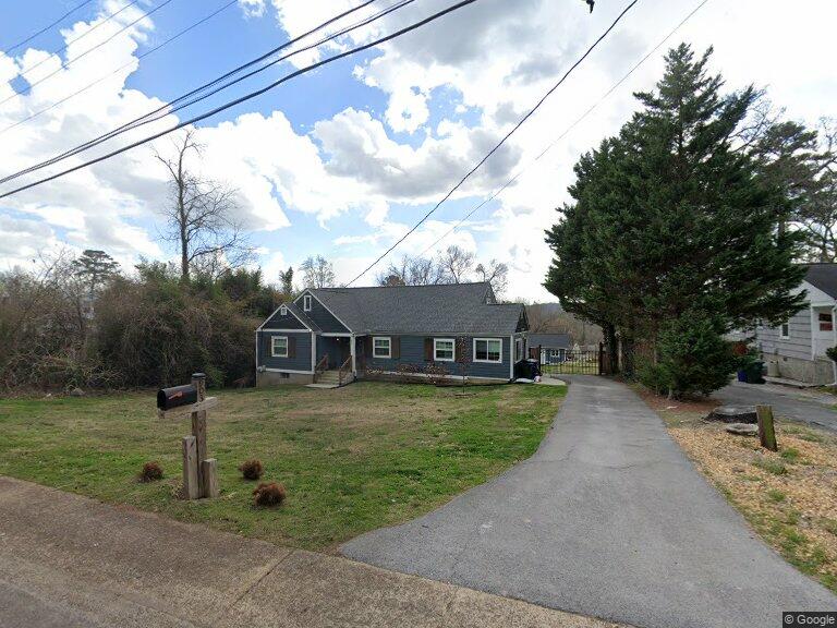903 S Crest Rd