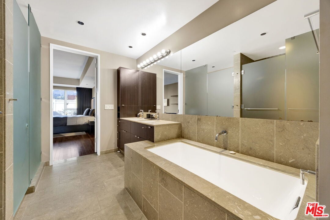 6250 Hollywood Blvd, #6F