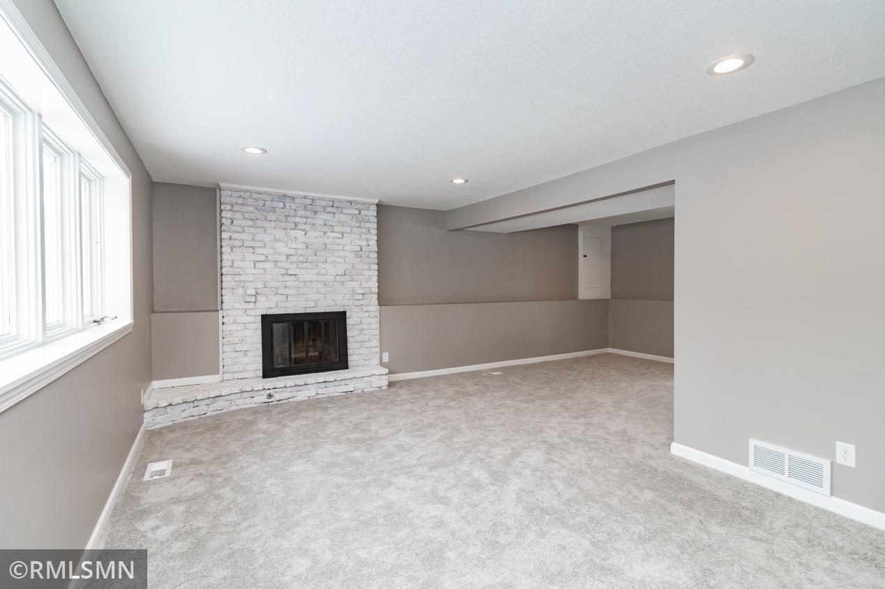 207 Belmont Ct