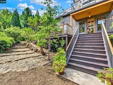 4009 Redwood Rd
