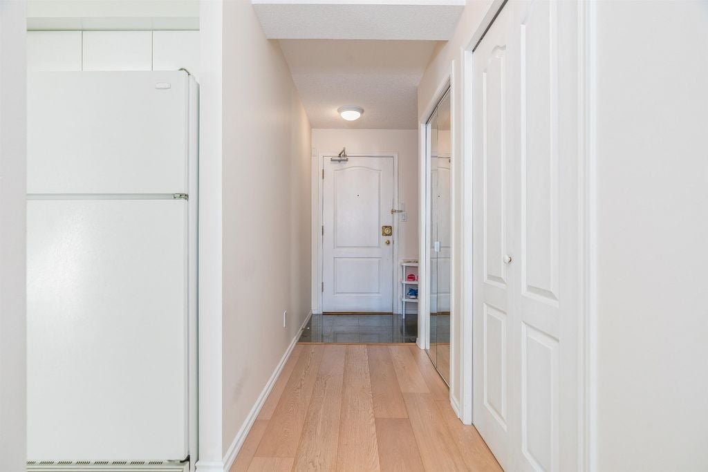 5833 Wilson Ave, #1005