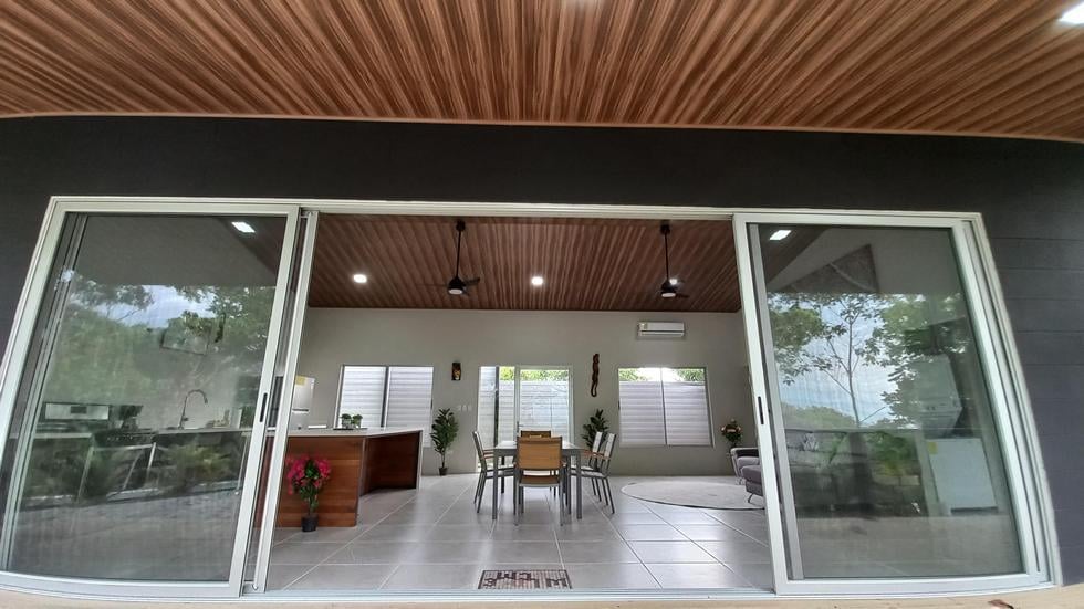 New Home and Guest Villa near Tinamastes Alfombra