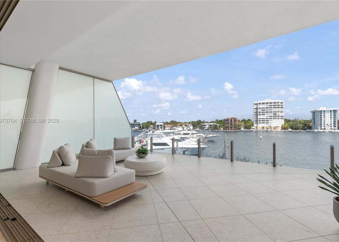 5 Grove Isle Dr Unit S201