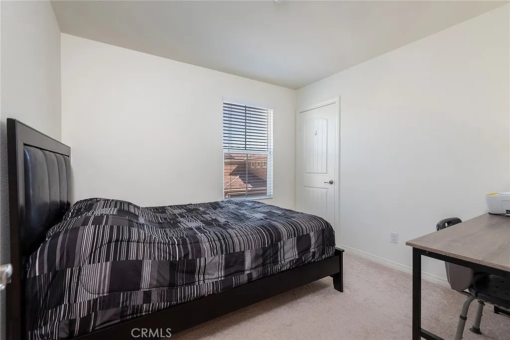 3224 E Mt. Rainier Dr